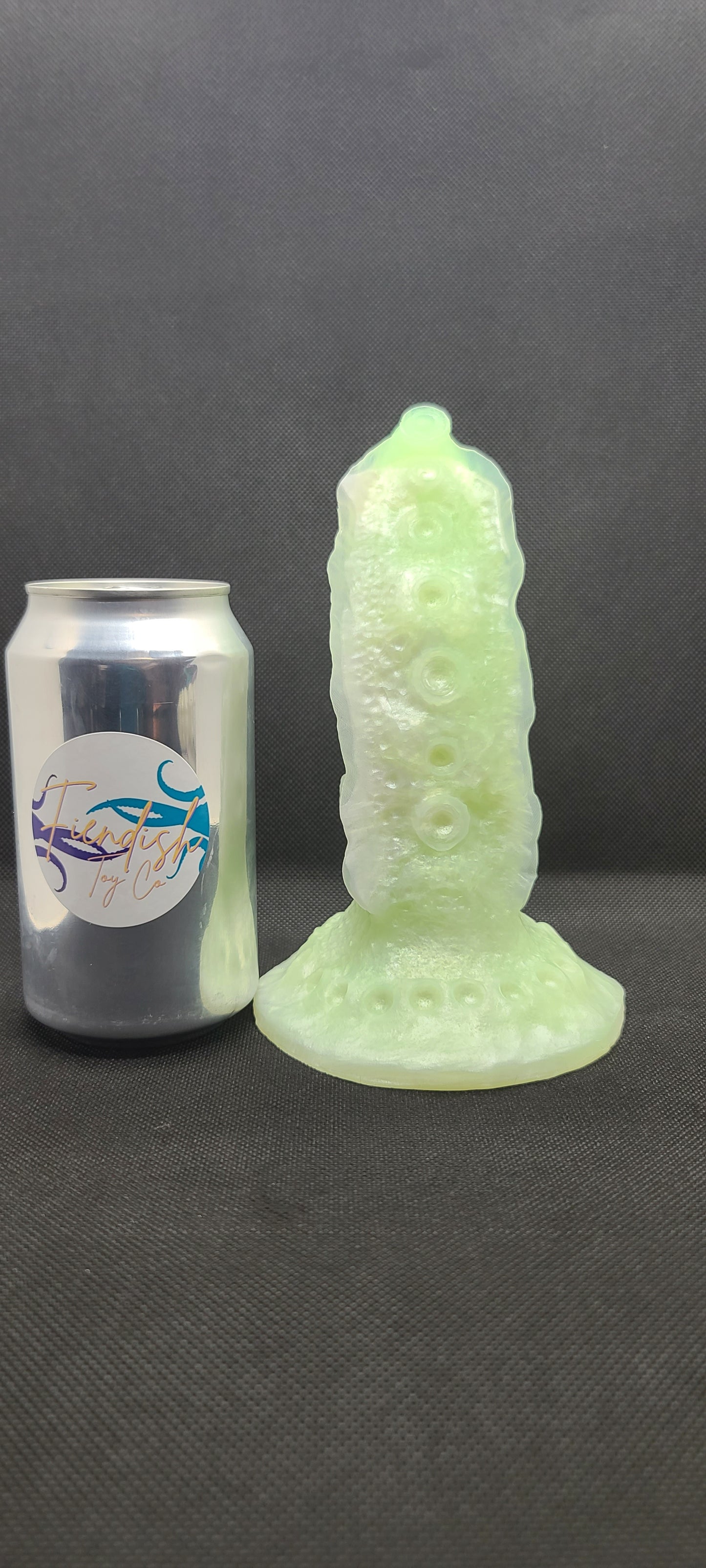 Roz'gerog - platinum cure silicone fantasy Adult sex toy.